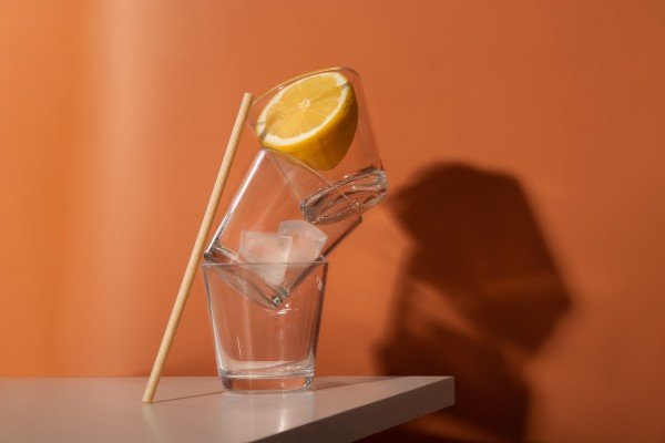 HOTELES DE LUJO Y DISTRIBUIDORES DE PRESTIGIO DE LOS EAU ADOPTAN PAJITAS SOSTENIBLES PRÉMIUM PARA AYUDAR A ELIMINAR EL PLÁSTICO CONVENCIONAL